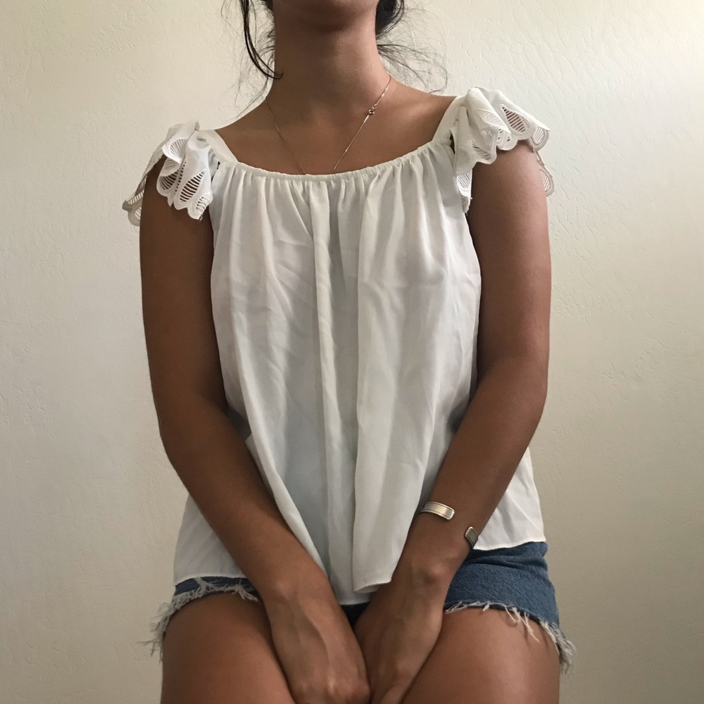 Kendall & Kylie White blouse